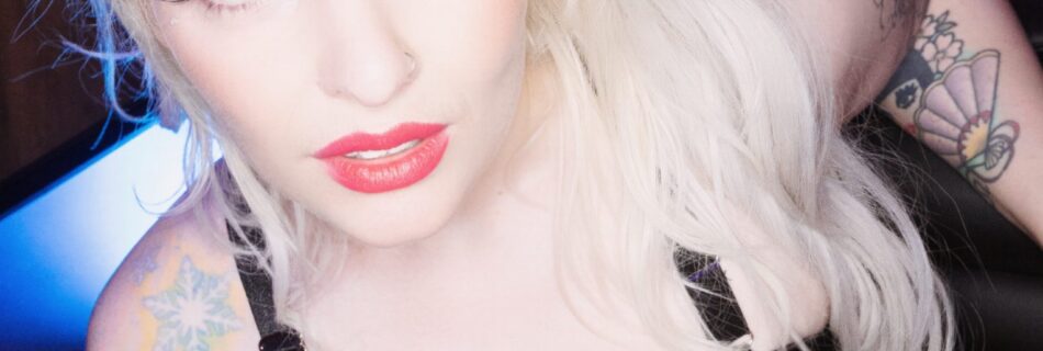 Miss Heart Professional Dominatrix in Milton Keynes, Oxfordshire, Northamptonshire.